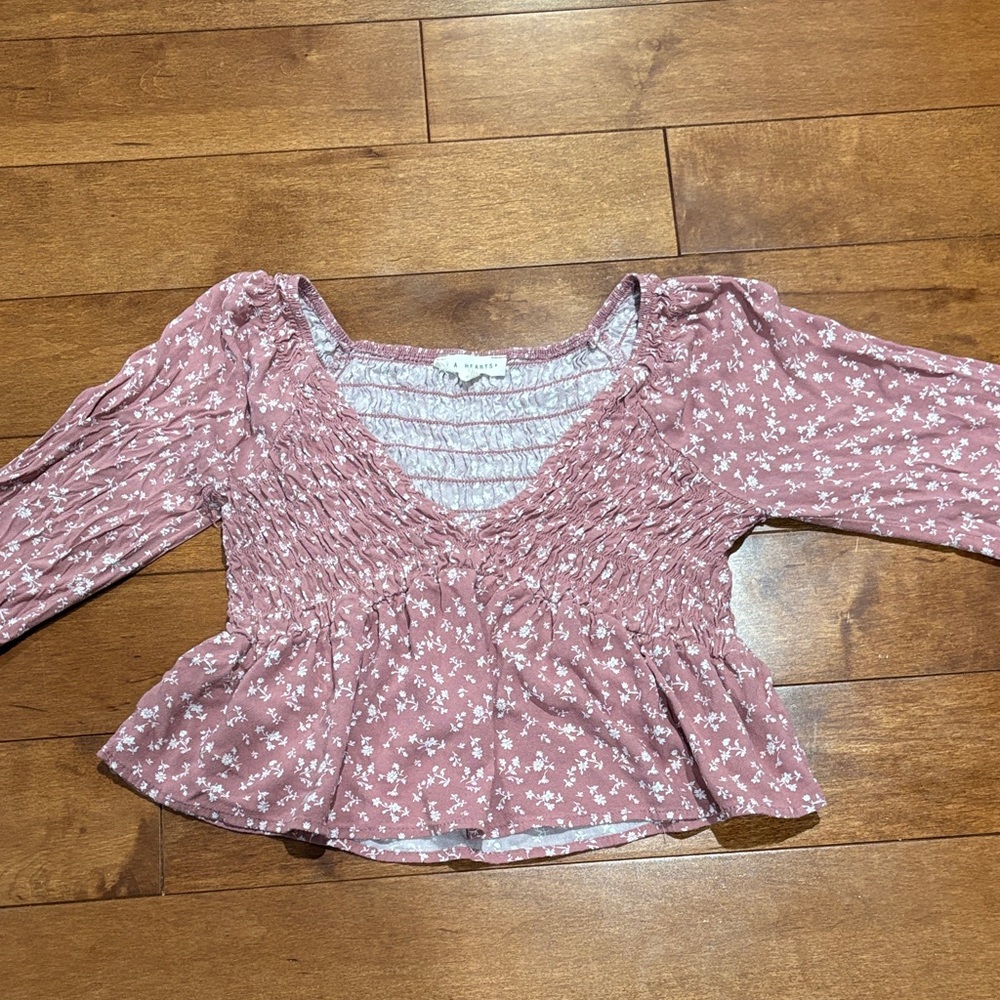 La Hearts Mauve Floral Smocked Blouse xs